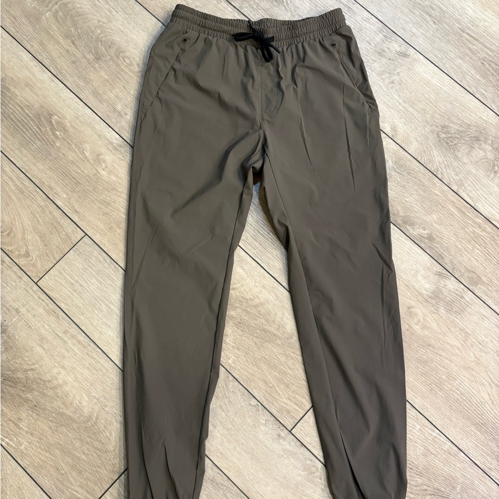 Men's UNRL joggers